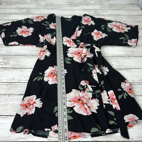 LULU’S take me black floral BOUQUET wrap around dress sz  S - Picture 5 of 12